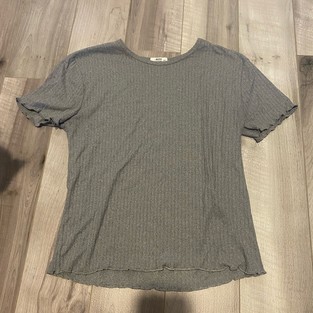 NWOT Woman's Vintage Ribbed T-Shirt - Ardene
